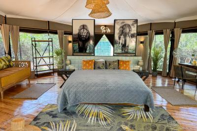 Olkinyei Mara Tented Camp